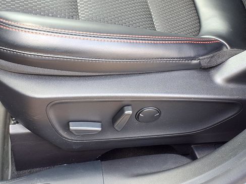 Used 2024 Ford Escape ST-Line w/ Tech Pack #1 AWD/4WD image 4