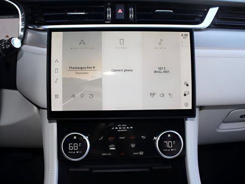 Used 2026 Jaguar F-PACE R-Dynamic S AWD/4WD image 22