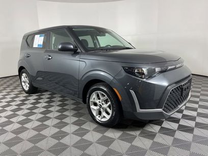 Used 2023 Kia Soul LX w/ Option Group 015