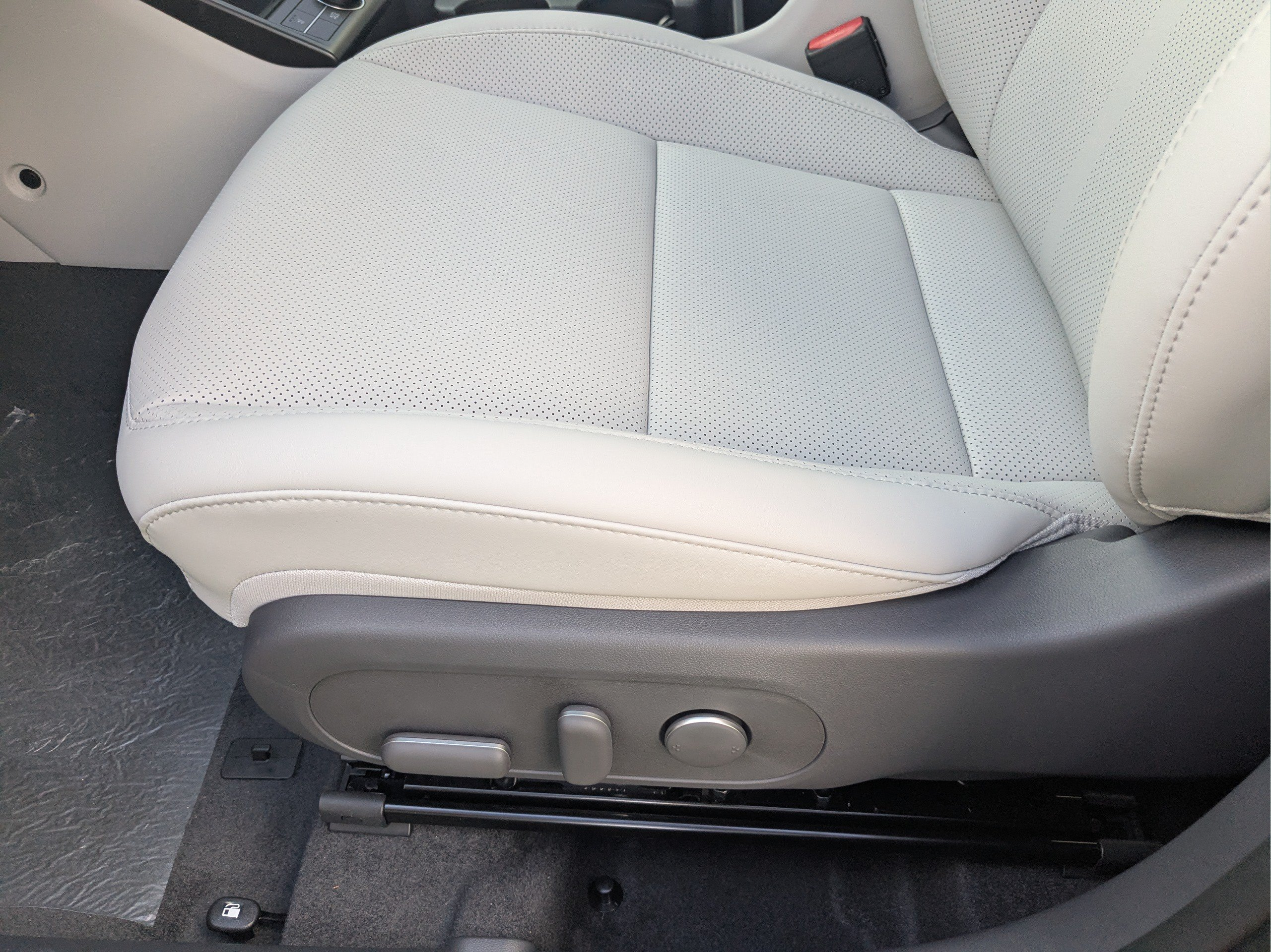 New 2026 Hyundai Kona SEL Premium FWD image 19