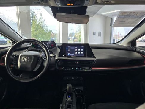 Used 2024 Toyota Prius Prime SE image 23