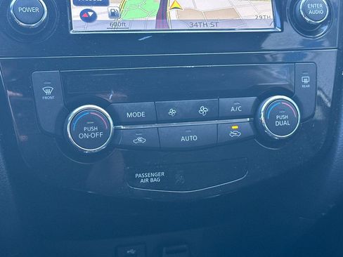 Used 2014 Nissan Rogue SV w/ SV Premium Package image 26