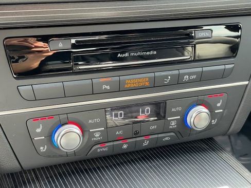 Used 2015 Audi RS 7 Prestige image 30