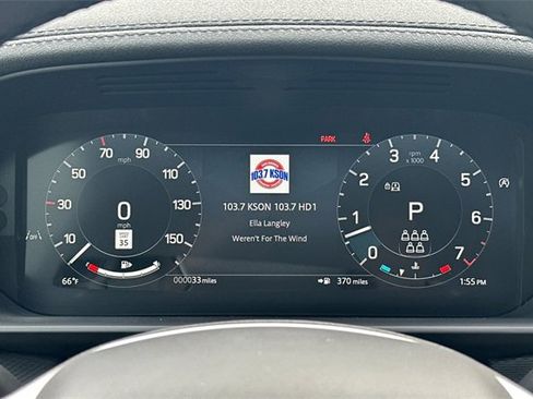 New 2025 Land Rover Discovery Dynamic SE image 25