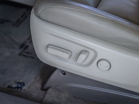 Used 2018 Toyota Sienna XLE Premium image 41