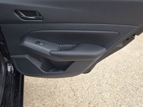 Used 2025 Nissan Altima 2.5 S FWD image 8