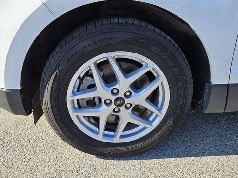 Used 2024 Ford Edge SEL image 9