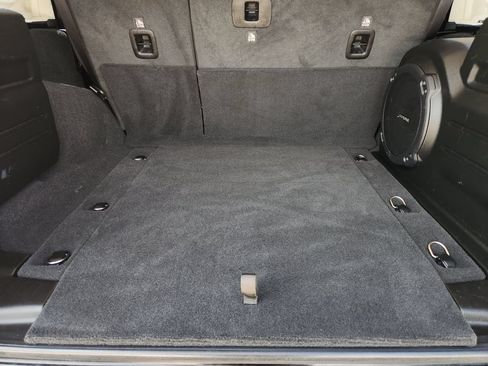Used 2021 Jeep Wrangler Unlimited Sahara AWD/4WD image 32