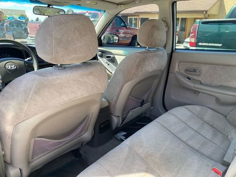 Used 2005 Hyundai Elantra GLS FWD image 29