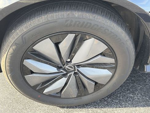 Certified 2023 Nissan Ariya AWD image 9