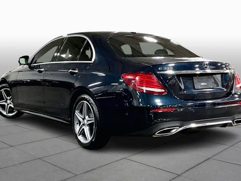 Used 2017 Mercedes-Benz E 300 4MATIC image 11