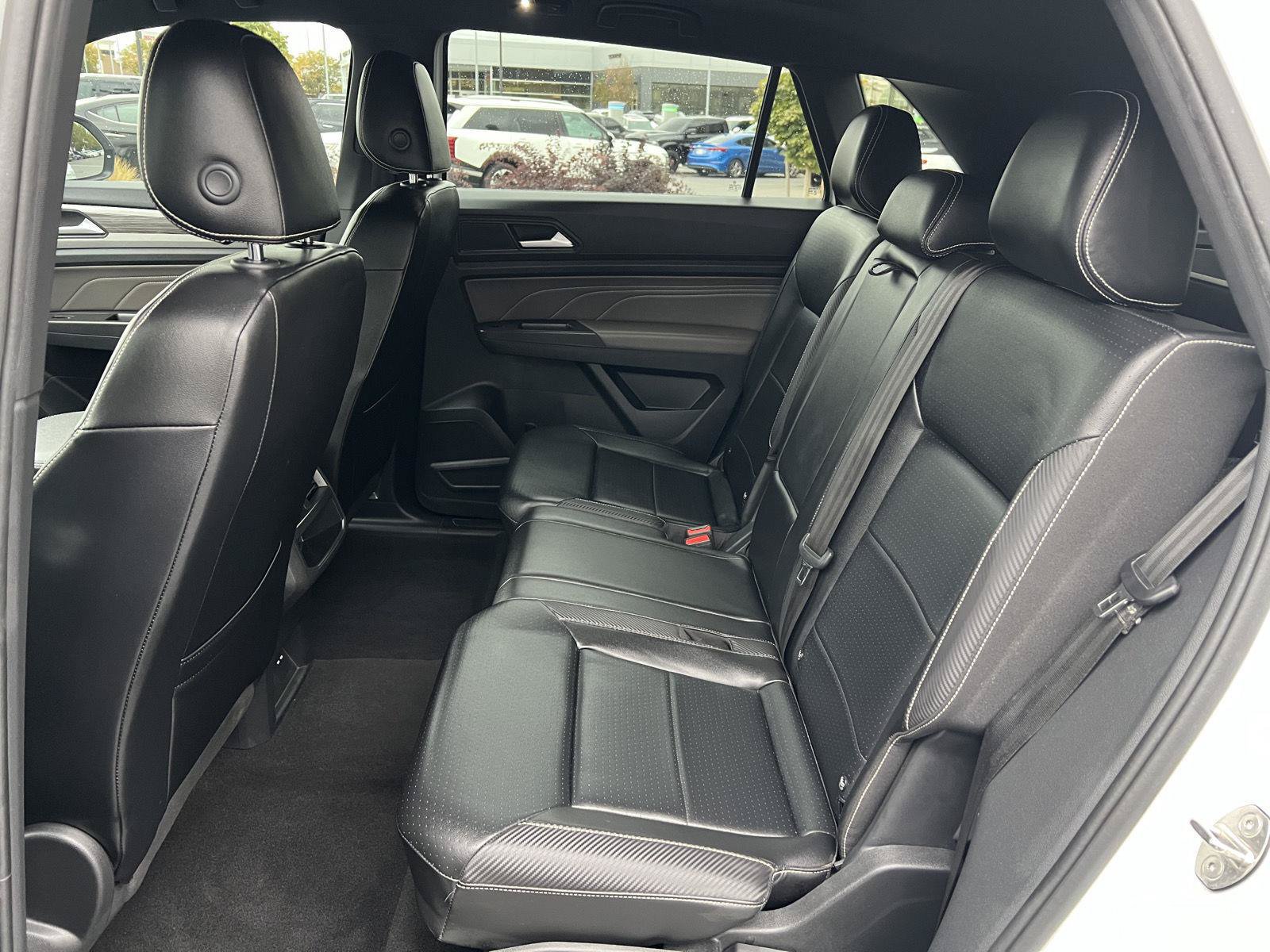 Used 2022 Volkswagen Atlas Cross Sport SE FWD image 28