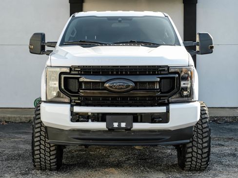 Used 2021 Ford F250 XLT AWD/4WD image 4