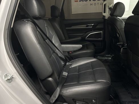 Used 2021 Kia Telluride EX w/ EX Premium Package image 21