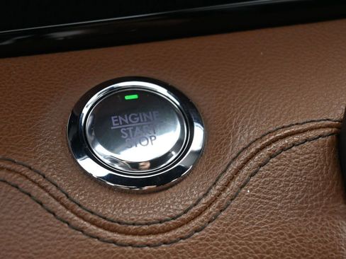 Used 2023 Lincoln Navigator L Reserve w/ Monochromatic Package image 38