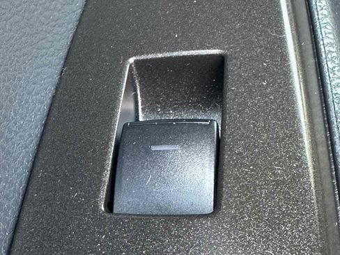 Used 2021 Toyota Camry SE FWD image 40