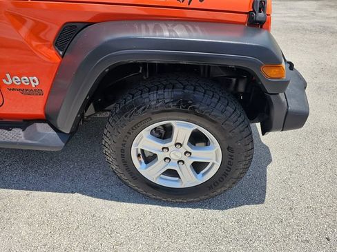 Used 2018 Jeep Wrangler Unlimited Sport S AWD/4WD image 13