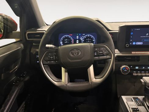 Used 2026 Toyota Tacoma TRD Off-Road AWD/4WD image 13
