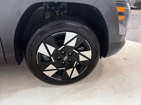 Used 2025 Hyundai Kona SEL image 23