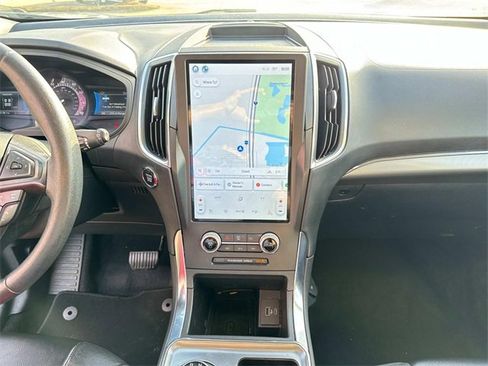 Used 2022 Ford Edge Titanium w/ Equipment Group 301A image 17