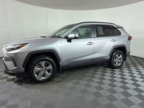 Used 2025 Toyota RAV4 XLE w/ Convenience Package FWD image 18