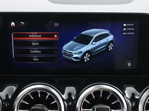 Used 2022 Mercedes-Benz GLA 250 4MATIC w/ Premium Package Lite image 38