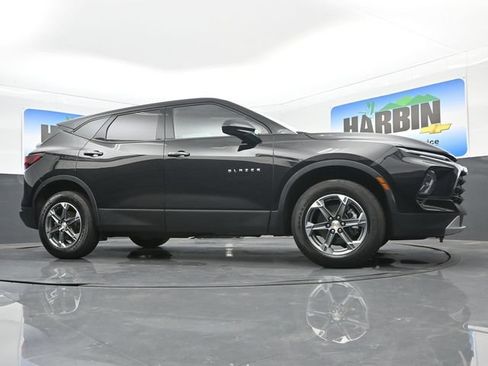 Used 2025 Chevrolet Blazer LT FWD image 23