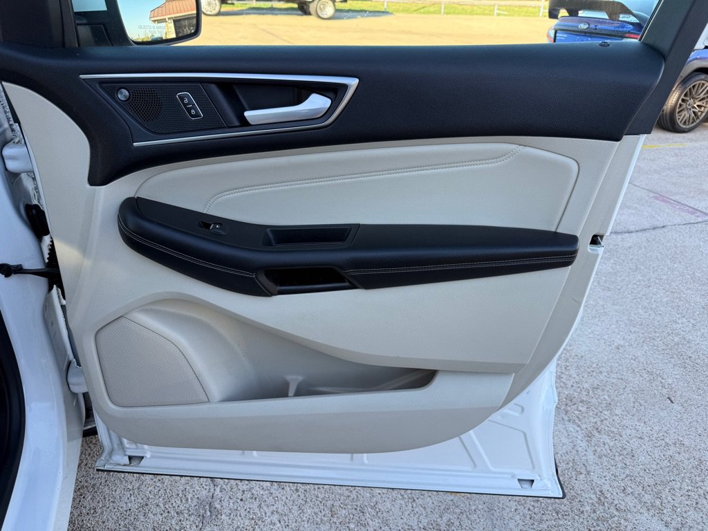 Used 2022 Ford Edge Titanium AWD/4WD image 26