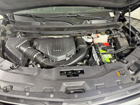 Used 2025 Chevrolet Traverse LT FWD image 34
