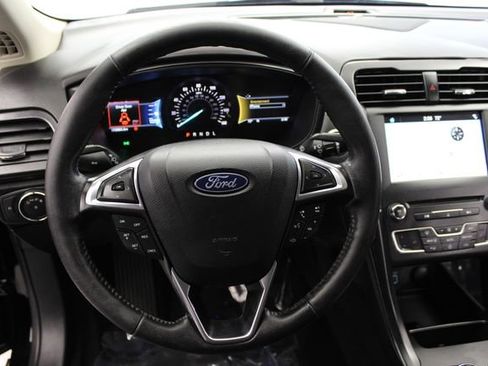 Used 2018 Ford Fusion SE w/ Equipment Group 201A FWD image 20