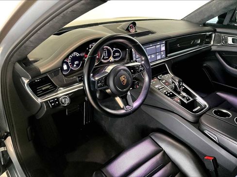 Used 2020 Porsche Panamera GTS w/ Assistance Package image 7