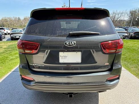 Used 2020 Kia Sorento LX image 24