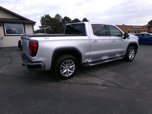 Used 2021 GMC Sierra 1500 SLT w/ SLT Premium Plus Package AWD/4WD image 3