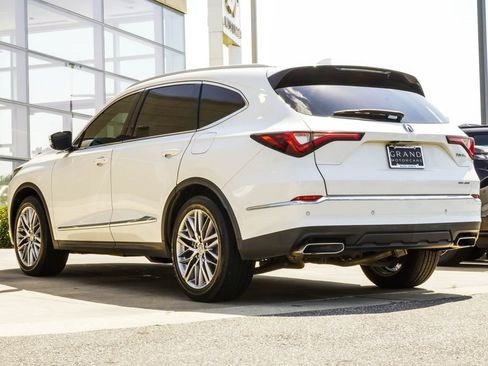 Used 2022 Acura MDX SH-AWD w/ Advance Package image 10