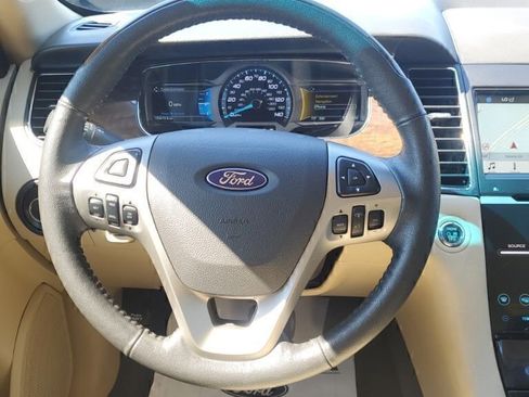Used 2018 Ford Taurus Limited FWD image 12