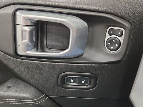 Used 2021 Jeep Wrangler Unlimited Rubicon image 21