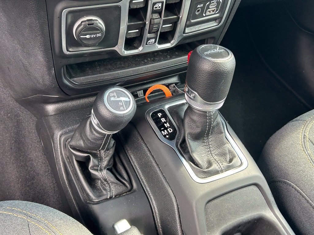 Certified 2025 Jeep Gladiator Sport AWD/4WD image 12