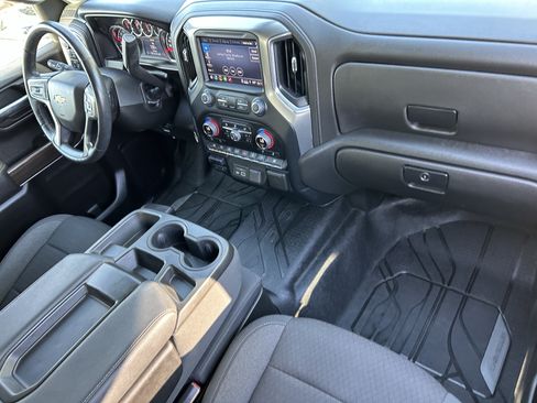 Used 2022 Chevrolet Silverado 1500 LT w/ Convenience Package II AWD/4WD image 10