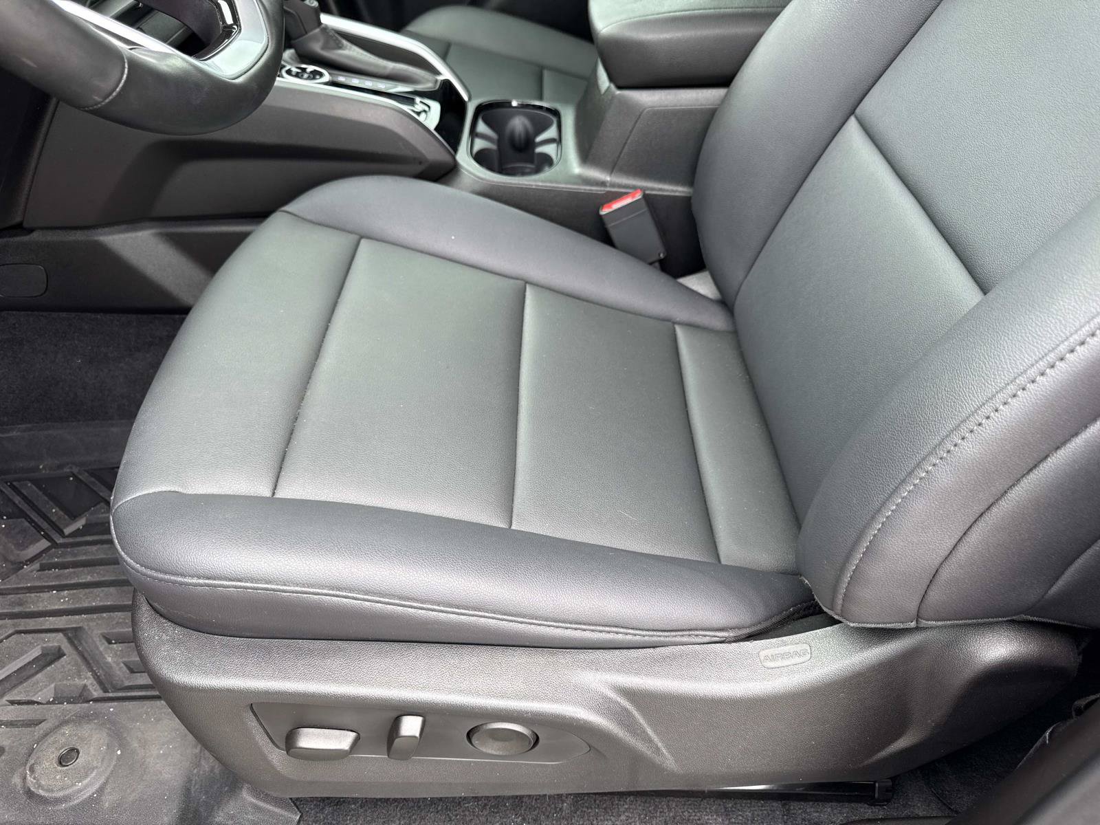 Used 2026 Chevrolet Colorado Trail Boss AWD/4WD image 19