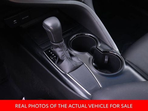 Certified 2018 Toyota Camry SE w/ Convenience Package FWD image 12