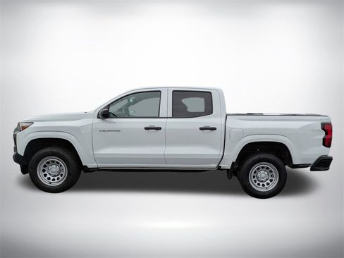 Used 2024 Chevrolet Colorado W/T image 7