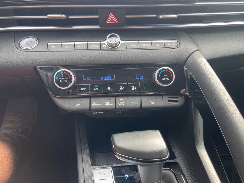Used 2025 Hyundai Elantra SEL FWD image 19
