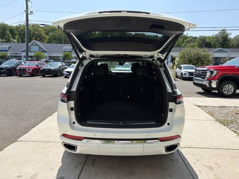 Used 2023 Jeep Grand Cherokee Overland AWD/4WD image 60