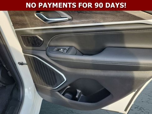 New 2026 Jeep Grand Cherokee Limited AWD/4WD image 19