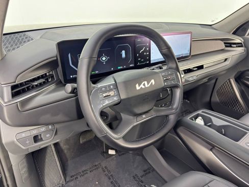 Used 2024 Kia EV9 Light Long Range image 12