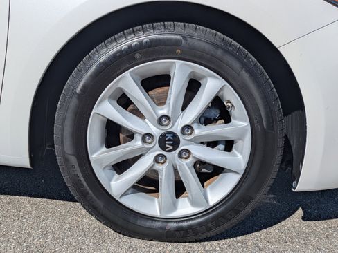 Certified 2017 Kia Forte LX w/ LX Popular Package image 12