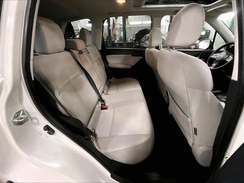 Used 2014 Subaru Forester 2.5i Premium w/ All-Weather Package image 19