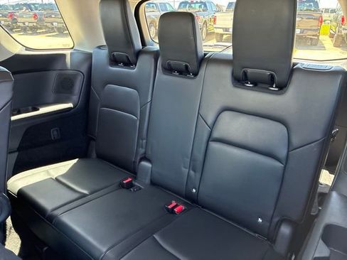 Used 2025 Nissan Pathfinder SL w/ SL Premium Package AWD/4WD image 24