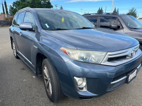Used 2012 Toyota Highlander Limited image 3