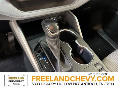 Used 2023 Toyota Highlander LE image 20